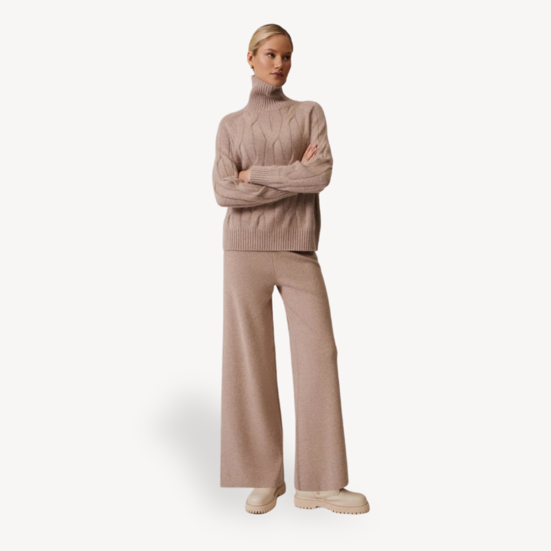 Women’s Sweater and Pants Set – Two-Piece Lounge Ensemble